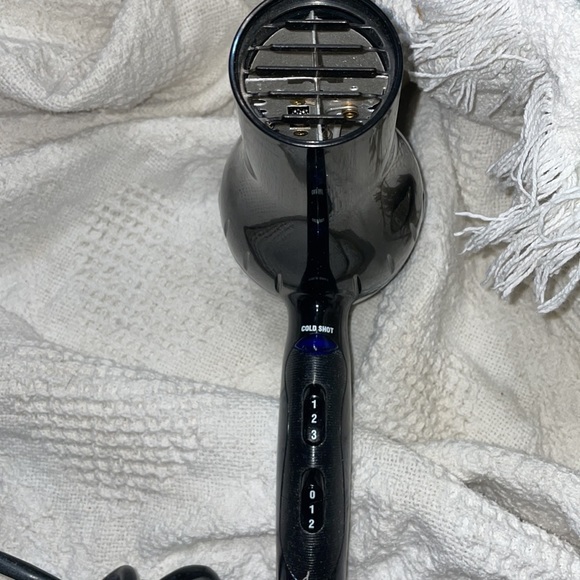 Wigo Europe Sensor 1600W Proffessional AC Motor Hair Dryer w/ Pik Attachment - Picture 2 of 5